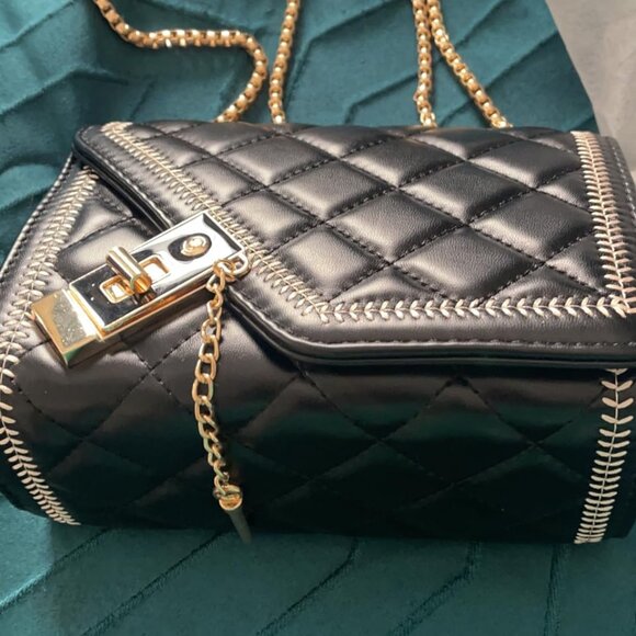 Leather style shoulder bag - Picture 2 of 7